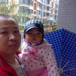 雪莱嗷嗷哭，只好顶雨下楼