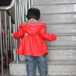 雪莱2周岁生日照片（室外楼梯版）