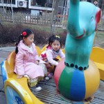 去小朵朵家玩了一下午