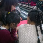 书店看书偶遇小雪